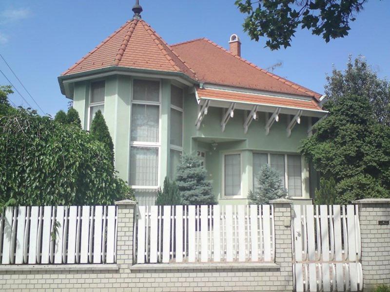 Center Apartmanhaz Hotel Hajduszoboszlo Exterior photo